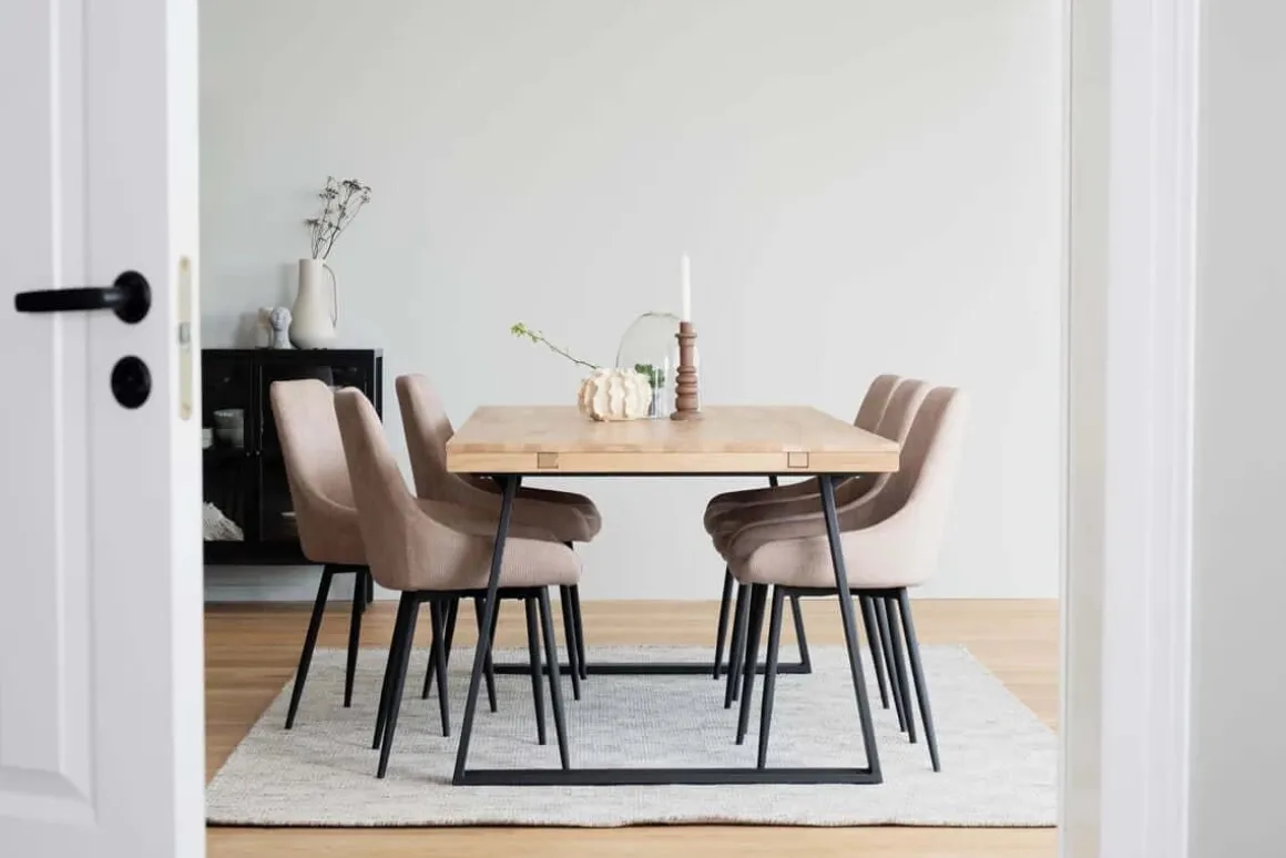 BROOKLYN MATBORD EK/SVART 220 U-Ben
