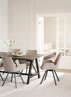 Carradale matbord 220 brun ek/A-ben svart met