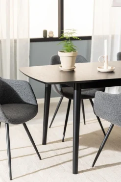 Montreux Matbord Svart 180-219 cm.