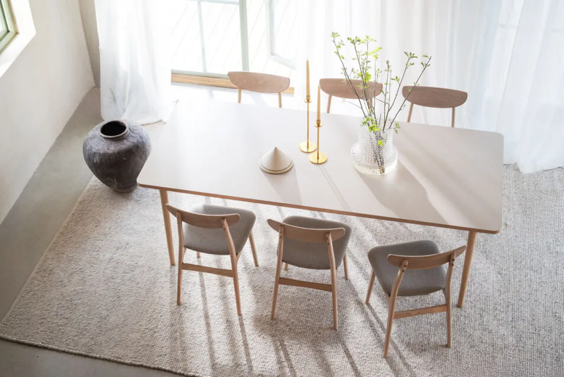 Rodham stol vitpigment ek/grå-beige