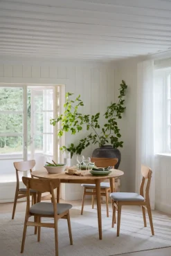 Tyler matbord runt med iläggsskiva 120/165 ek